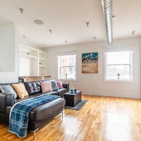 Modern 2 Bedroom Condo - Heart Of Leslieville Toronto Dış mekan fotoğraf